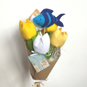 Ballagási virágcsokor, óvodai, bölcsődei jellel, egyedi összeállításban - otthon & életmód - virágdekoráció - virágok - virágcsokor - Meska.hu