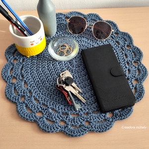 Horgolt kis terítő, asztalközép többféle színeben - otthon & életmód - lakástextil - abrosz, terítő - díszterítő polcra, komódra - Meska.hu