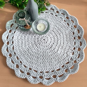 Horgolt asztalközép, kis terítő, tányéralátét többféle színeben fényes széllel - otthon & életmód - lakástextil - abrosz, terítő - asztalközép terítő - Meska.hu