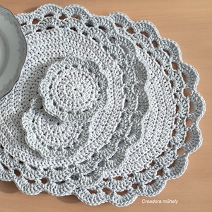 Fényes horgolt pohár- és tányéralátét csomag választott színben, Otthon & Életmód, Konyhafelszerelés, tálalás, Tálalás, Tányér- és poháralátét, Horgolás, MESKA