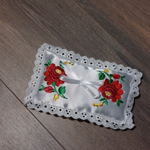 Gyűrűpárna  - Meska.hu