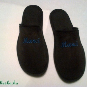 Névvel hímzett, feliratos szoba papucs személyes ajándéknak -  - Meska.hu