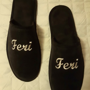 Névvel hímzett szoba papucs  - Meska.hu