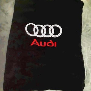 Audi logóval hímzett törölköző - otthon & életmód - fürdőszoba - törölköző - Meska.hu