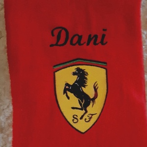 Ferrari mintával hímzett törölköző - Meska.hu