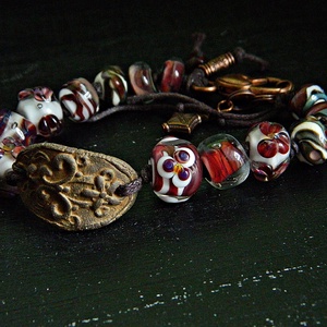 Rusztikus virágos lámpagyöngy karkötő, MURÁNÓI ÜVEGékszer - ékszer - karkötő - gyöngyös karkötő - Meska.hu