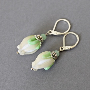 Alice - krém-fehér lámpagyöngy virág fülbevaló, MURÁNÓI üvegékszer - ékszer - fülbevaló - lógó fülbevaló - Meska.hu