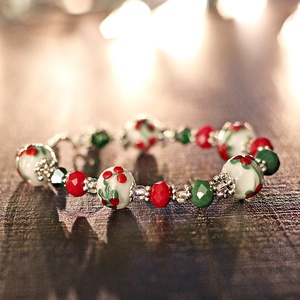 Karácsonyi lámpagyöngy karkötő, klasszikus üveggyöngy karkötő, MURÁNÓI üveg ékszer, karácsonyi karkötő - Meska.hu