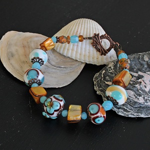 Riviera - tengerparti hangulatú egyedi lámpagyöngy karkötő, MURÁNÓI üveg ékszer, klasszikus stílusú üvegékszer  - ékszer - karkötő - gyöngyös karkötő - Meska.hu