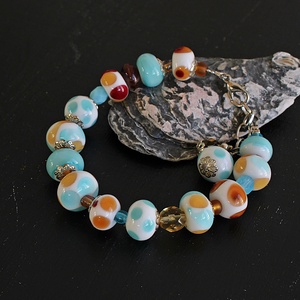 Riviera - tengerparti hangulatú egyedi lámpagyöngy karkötő, MURÁNÓI üveg ékszer, klasszikus stílusú üvegékszer  - ékszer - karkötő - gyöngyös karkötő - Meska.hu