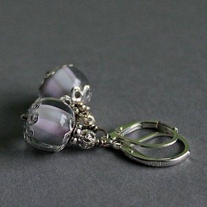 Anais - pasztell szürke-rózsaszín lámpagyöngy fülbevaló, MURÁNÓI üvegékszer - Meska.hu