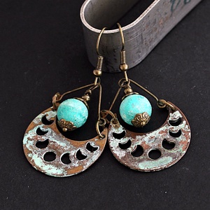 Artemis - rusztikus lámpagyöngy fülbevaló, holdfázis fülbevaló, türkiz zöld üveggyöngy fülbevaló, MURÁNÓI üveg ékszer - ékszer - fülbevaló - lógó fülbevaló - Meska.hu