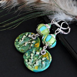 Csíkos lámpagyöngy fülbevaló virágos kerámiával, kék zöld üveggyöngy fülbevaló, MURÁNÓI üvegékszer, Ékszer, Fülbevaló, Lógó fülbevaló, Ékszerkészítés, Üvegművészet, MESKA