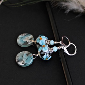 Nefelejcs - kék virágos lámpagyöngy fülbevaló, tavaszi üveggyöngy fülbevaló, MURÁNÓI üvegékszer - ékszer - fülbevaló - lógó fülbevaló - Meska.hu