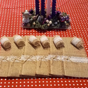 Ünnepi evőeszköztartó szett szalvétagyűrűkkel - karácsony - karácsonyi lakásdekoráció - ünnepi asztaldekoráció - Meska.hu