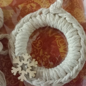 Makramé karacsonyfadíszek ( angyalka, karika és karacsonyfa) - karácsony - karácsonyi lakásdekoráció - karácsonyfadíszek - Meska.hu