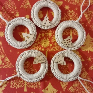 Makramé karácsonyfadíszek - karácsony - karácsonyi lakásdekoráció - karácsonyfadíszek - Meska.hu