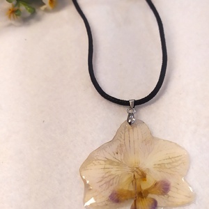 Orchidea műgyanta ékszer  - ékszer - nyaklánc - medál - Meska.hu