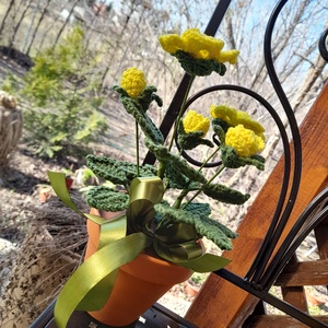 Horgolt cserepes rózsa - otthon & életmód - virágdekoráció - virágok - virágcsokor - Meska.hu