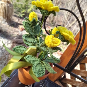 Horgolt cserepes rózsa - otthon & életmód - virágdekoráció - virágok - virágcsokor - Meska.hu