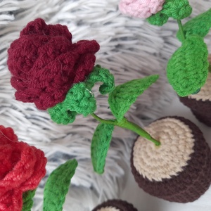 Horgolt mini virágok - karácsony - karácsonyi lakásdekoráció - karácsonyi lakásdíszek - Meska.hu