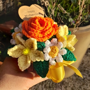 Horgolt virágbox - otthon & életmód - virágdekoráció - virágok - virágcsokor - Meska.hu