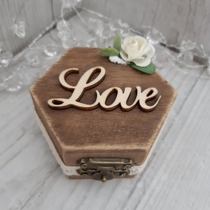Romantikus, vintage hangulatú gyűrűtartó doboz esküvői ceremóniára, eljegyzésre, lánykérésre! - esküvő - kiegészítők - gyűrűtartó & gyűrűpárna - Meska.hu