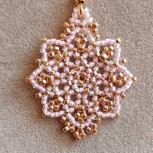 Mandala fülbevaló 1 mm-es japán üveggyöngyből - ékszer - fülbevaló - lógós kerek fülbevaló - Meska.hu