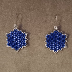 Kobalték és ezüst színű fülbevaló üveggyöngyből, Ékszer, Fülbevaló, Lógó fülbevaló, Gyöngyfűzés, gyöngyhímzés, MESKA