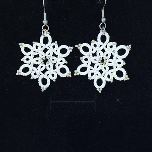 Hajócsipke jégvirág fülbevaló üveggyöngy díszítéssel nemesacél akasztóval - ékszer - fülbevaló - lógós kerek fülbevaló - Meska.hu