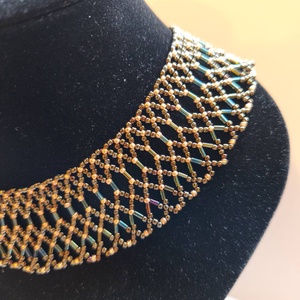 Gyöngygallér japán üveggyöngyből - ékszer - nyaklánc - gyöngyös nyaklánc - Meska.hu