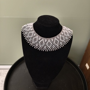 Gyöngygallér japán üveggyöngyből, Ékszer, Nyaklánc, Gyöngyös nyaklánc, Gyöngyfűzés, gyöngyhímzés, MESKA