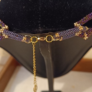 Színes lánc japán üveggyöngyből  - ékszer - nyaklánc - gyöngyös nyaklánc - Meska.hu