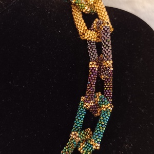 Színes lánc japán üveggyöngyből  - ékszer - nyaklánc - gyöngyös nyaklánc - Meska.hu