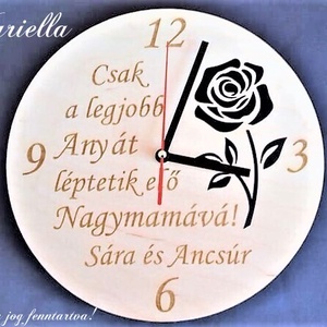 Anyák napra: áttört mintás falióra névvel nagymamáknak, Otthon & Életmód, Dekoráció, Fali és függő dekoráció, Falióra & óra, Gravírozás, pirográfia, MESKA