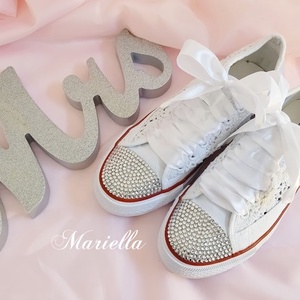 KÉSZTERMÉK! 38-s Csipkés /horgolt menyasszonyi tornacipő strasszokkal - esküvő - cipő és cipőklipsz - Meska.hu