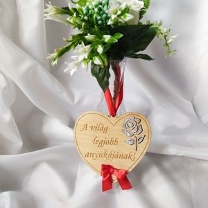 A világ legjobb anyukájának ( piros ) Anyák Napja- szív alakú ajándék, ajándékkísérő, Otthon & Életmód, Dekoráció, Fali és függő dekoráció, Függődísz, , MESKA