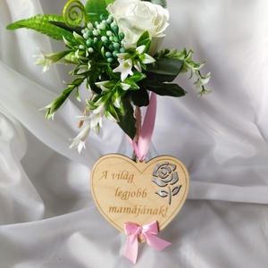 A világ legjobb mamájának ( rózsaszín ) Anyák Napja- szív alakú ajándék, ajándékkísérő, Otthon & Életmód, Dekoráció, Fali és függő dekoráció, Függődísz, , MESKA