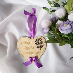 A világ legjobb anyukájának ( lila ) Anyák Napja- szív alakú ajándék, ajándékkísérő - otthon & életmód - dekoráció - fali és függő dekoráció - függődísz - Meska.hu