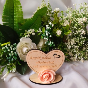 Rózsás szív (barack) Anyák Napja- ajándék, ajándékkísérő, Otthon & Életmód, Dekoráció, Virágdekoráció, Virágcsokor, , MESKA