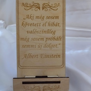 Einstein motivációs idézetes telefontartó, Táska & Tok, Ebook & Tablet tok, Gravírozás, pirográfia, MESKA