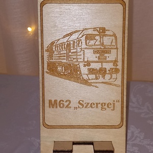 Telefontartó M62 Szergej mozdony, késztermék, Táska & Tok, Ebook & Tablet tok, Gravírozás, pirográfia, MESKA