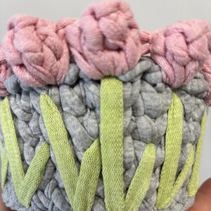 Tulipános Horgolt tároló, Otthon & Életmód, Dekoráció, Asztal és polc dekoráció, Dekorációs tál, tartó, , MESKA