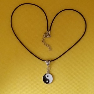 Jin  Jang medálos nyaklánc - Meska.hu