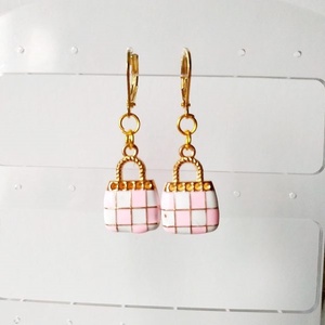 Kis retikül medálos fülbevaló lányoknak - ékszer - fülbevaló - lógó fülbevaló - Meska.hu