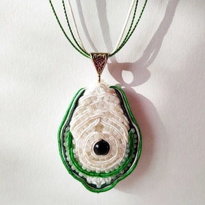 Meleg ölelésben sújtás nyaklánc - Meska.hu