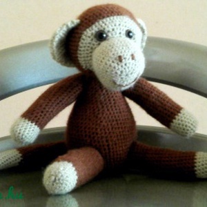 MINTA LEÍRÁS! Amigurumi horgolt majom mellényben -  - Meska.hu