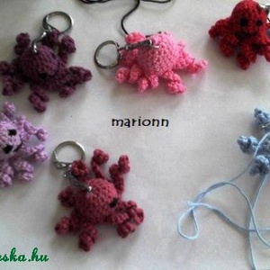 Horgolt POLIP kulcstartó - Amigurumi Több színben - játék & sport - plüssállat & játékfigura - polip - Meska.hu