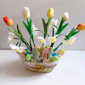 Húsvéti asztaldísz tulipánokkal és nyuszival - otthon & lakás - dekoráció - asztal és polc dekoráció - asztaldísz - Meska.hu