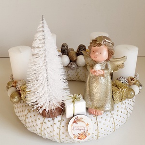Adventi koszorú arany ruhás angyallal, Karácsony, Adventi díszek, Adventi koszorú, Virágkötés, MESKA